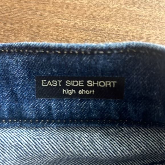 Modern American east side short - Picture 3 of 5